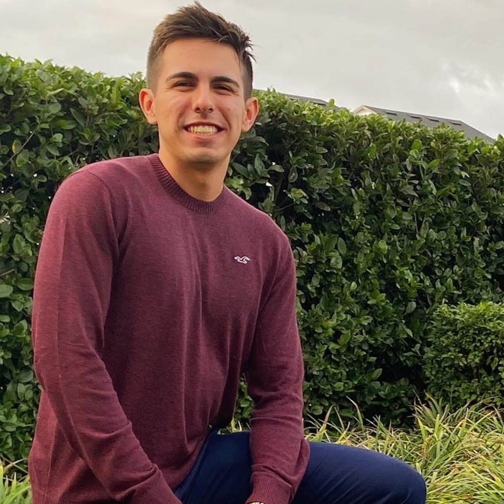 Meet your Posher, Leo